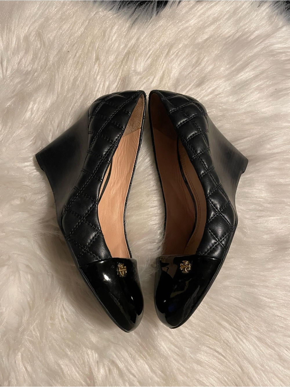 Tory Burch Black Quilted Leather Cap-Toe Pumps with Gold Logo Made in Brazil 🇧🇷